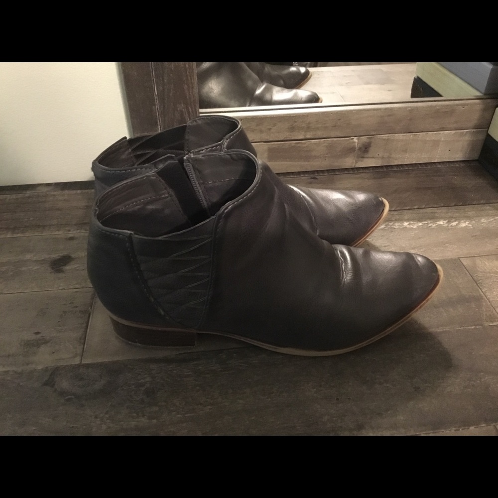 Booties - Picture 4 of 5